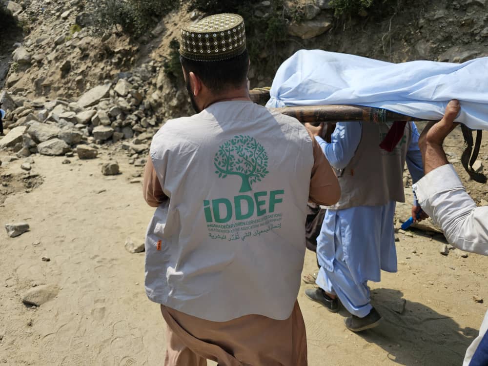 İDDEF, Afganistan’daki Depremin Yaralarını Sarıyor (2)