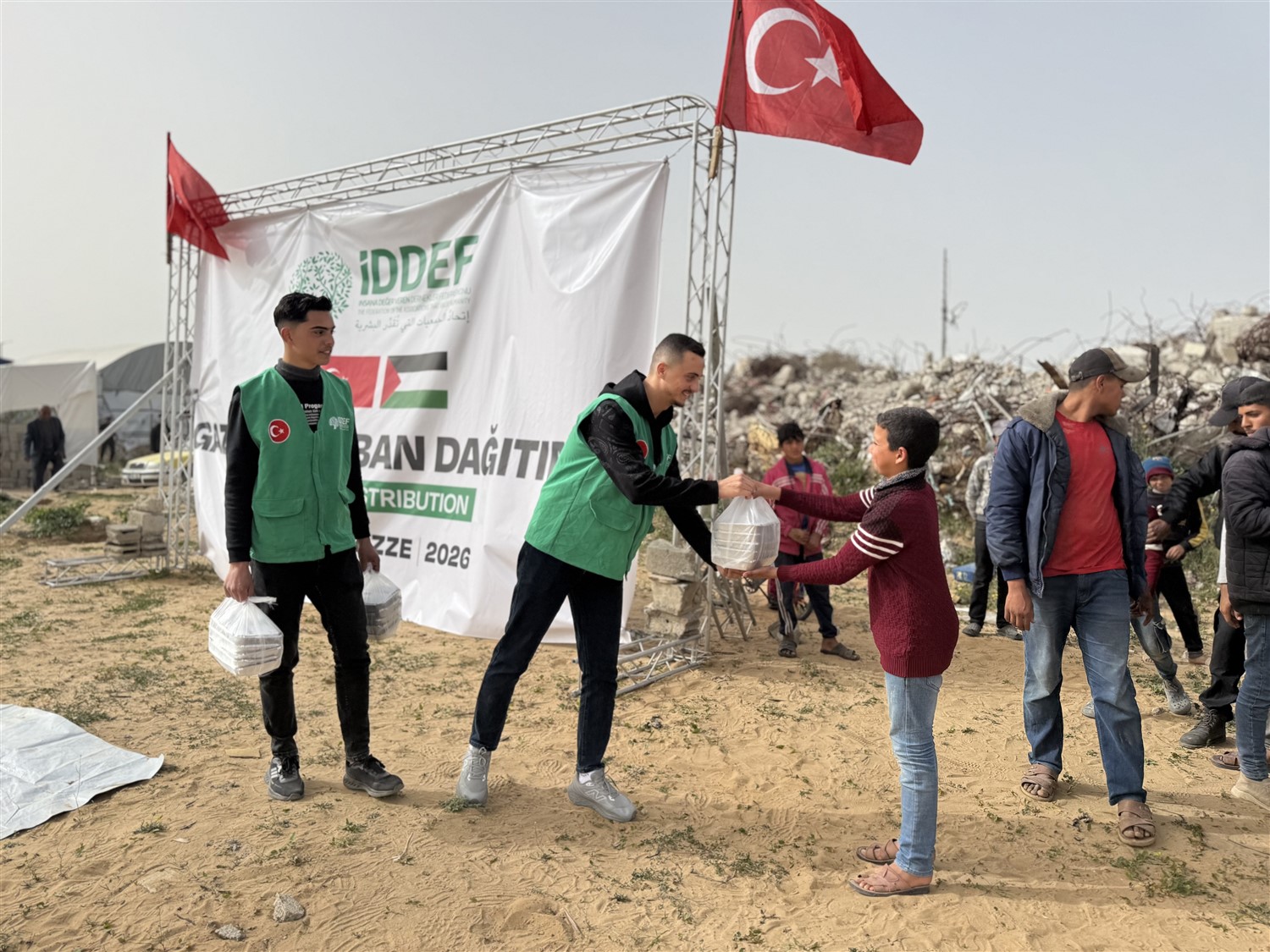 iddef gaza meat hot meal qurbani 2025 (8)