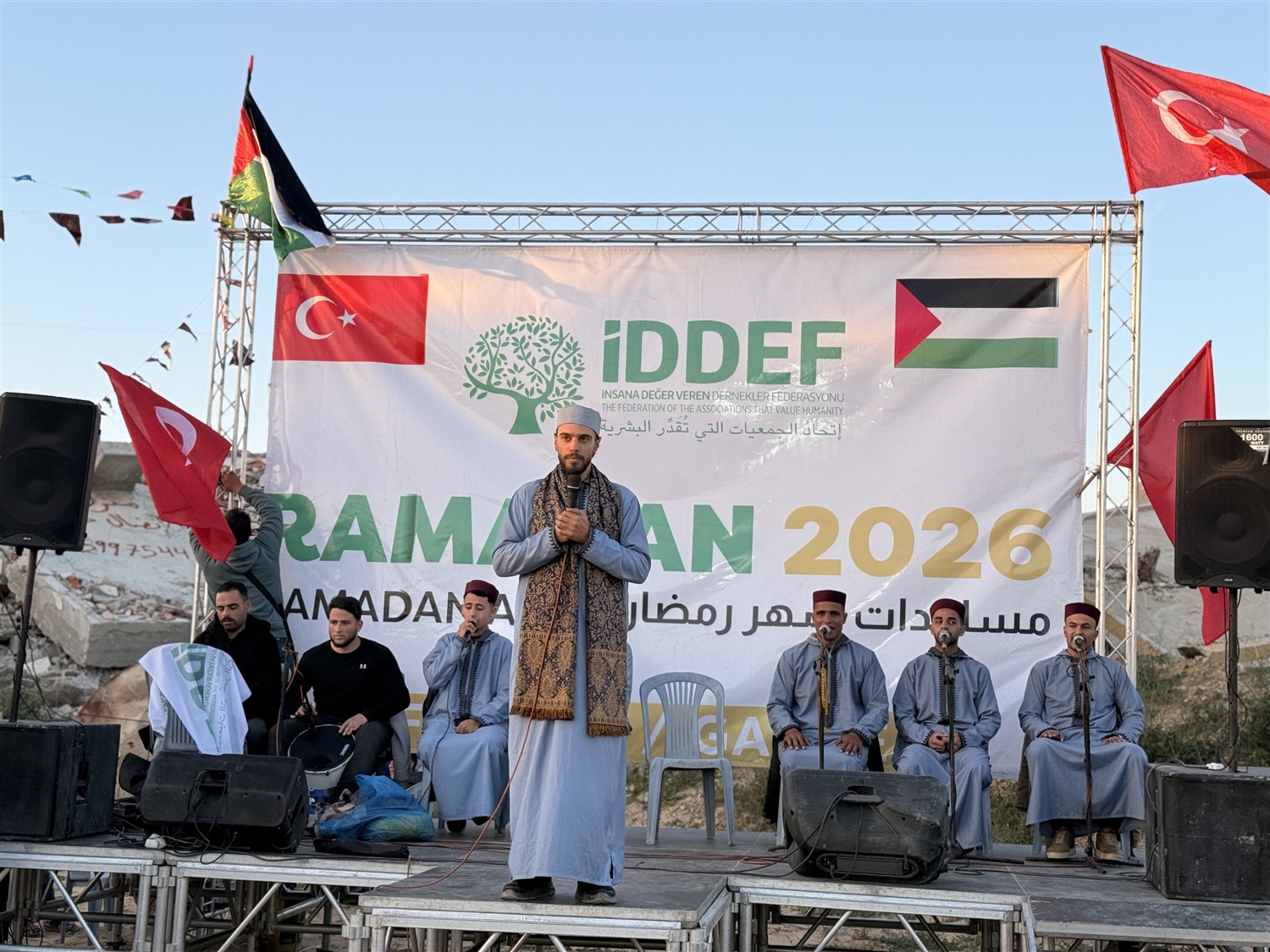 İDDEF Gazze’de Yıkıntılar Arasında Umut Sofraları Kuruyor (3)
