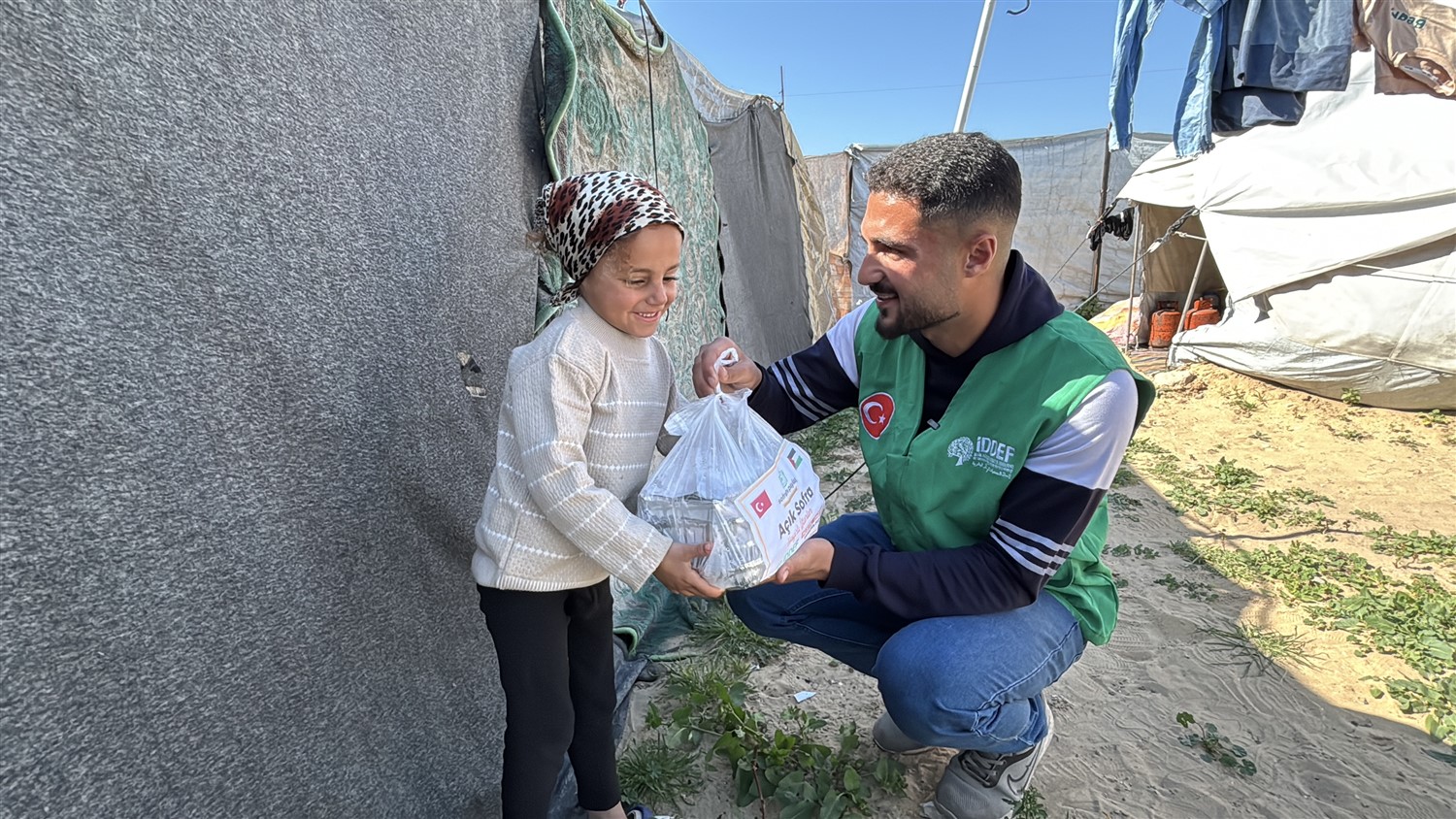 IDDEF provides daily iftar in Gaza throughout Ramadan (3)